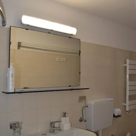Casa Victoria - Charme,tradizione E Comfort Moderno * Tremezzo